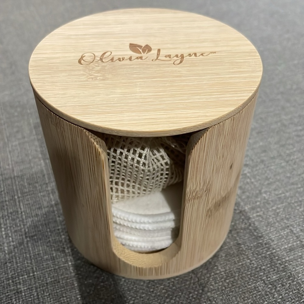 Olivia Layne Reuseable Cleansing Pads Cotton Blend with Bamboo Jar and Mesh Bag